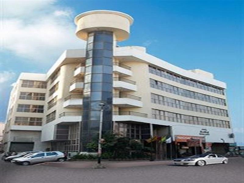 Central Beacon Hotel Surat Bagian luar foto