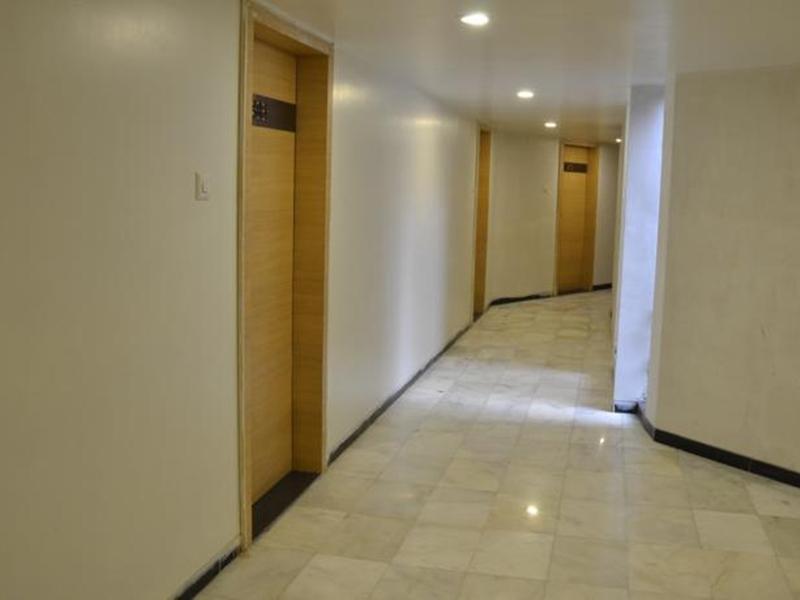 Central Beacon Hotel Surat Bagian luar foto